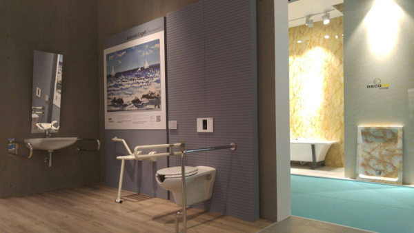 CREAVIT Крышка дюропласт с микрл. для подвесного унитаза (для инвалидов) KC4070.00 